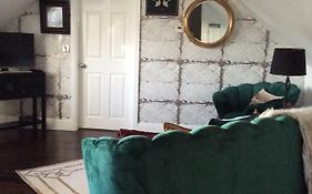 Holly Tree Cottage